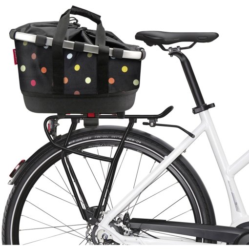 Basil Capri Rattan fietsmand achterop bruin