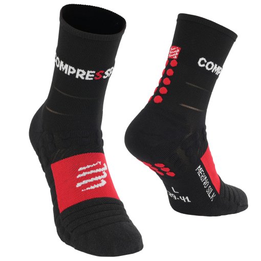 Produktbild von Compressport Pro Racing Kompressionssocken Winter Run - black/high risk red
