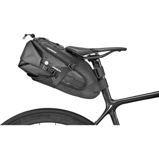 giant bicycle seat bag Loop Coyote Saddlebag, Water-resistant Motorcycle Storage Bag, 39-Liters Capacity to Carry Small & Large Gear, Fits Any Dirt Bike, Enduro, Adventure & More (Black) : Automotive in a slimmer design that fits neatly under performance road bike saddles Giant UniClip Seat Bag Small