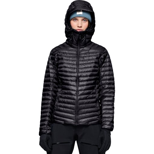 Foto de Norrona Plumífero Chaqueta con Capucha Mujer - trollveggen down800 Super Light - Caviar Black