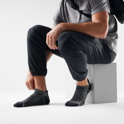 Picture of SmartWool Light Cushion Ankle Hiking Socks - 052 medium gray