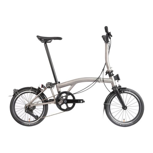 Photo produit de Brompton 16&quot; Vélo Pliant - T Line - 12-Speed - Mid Bar - Standard Seatpost - 2026 - Blasted Ti