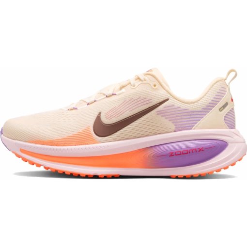 Produktbild von Nike Vomero 18 Laufschuhe Damen - chalk/pink foam/bright violet/tattoo HM6804-113