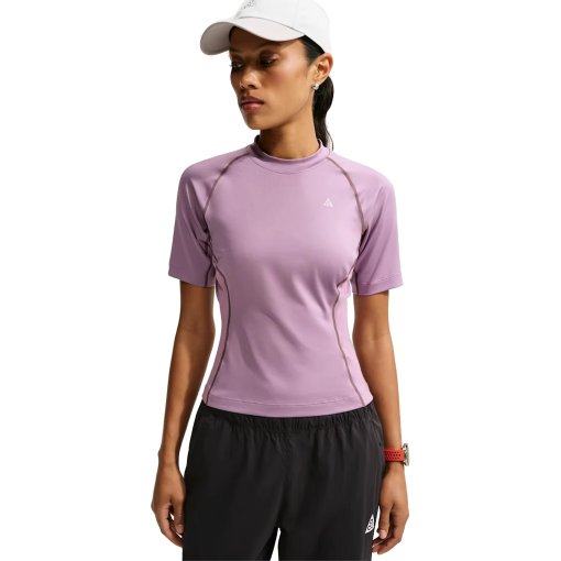 Productfoto van Nike ACG Wildsee Dri-FIT Basislagen met korte mouwen voor dames - violet dust/summit white IO1460-536