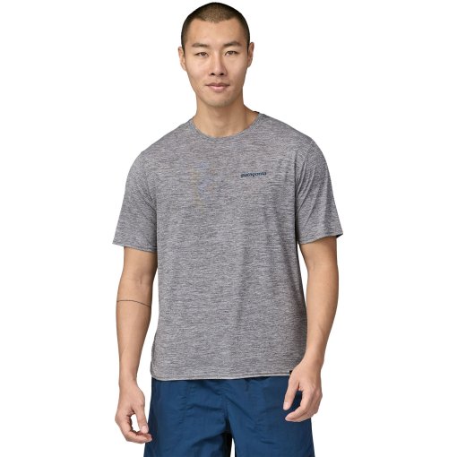 Foto de Patagonia Camiseta Hombre - Capilene Cool Daily Graphic - Waters - Boardshort Logo Abalone Blue: Feather Grey