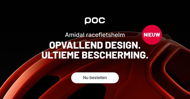 Close-up van de POC Amidal racefietshelm tegen een zwarte achtergrond