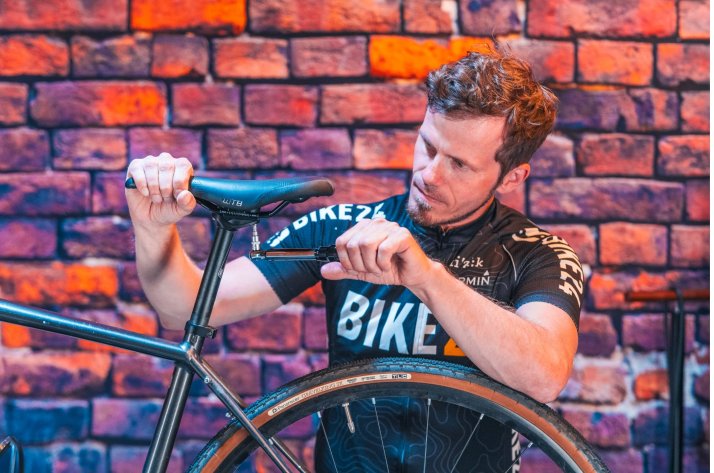 La position assise doit être agréable dans toutes les positions de prise en main !