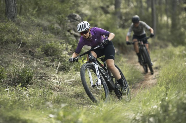 MTB-cross-country & -marathon – Belangrijke facts, top-bikes & -uitrusting! 