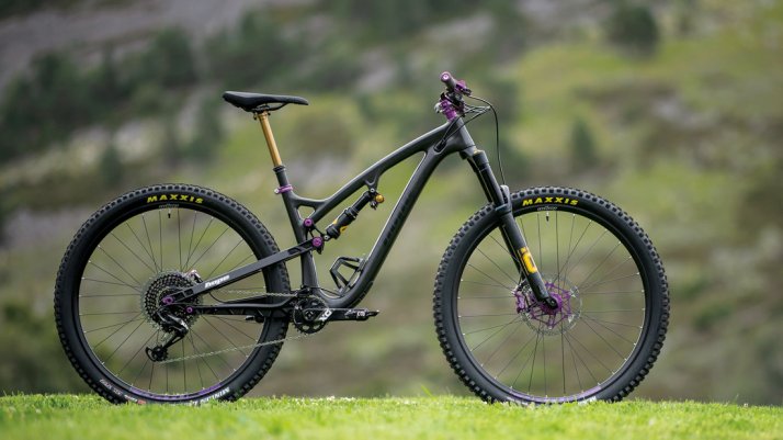 Forcella ÖHLINS RXF36 m.2 Air suspension e ammortizzatore TTX Air su HOPE HB.130 enduro bike