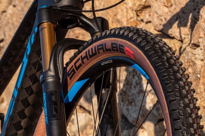 ADDIX® Compuesto para las más altas exigencias en los deportes de MTB ADDIX® Compuesto para las más altas exigencias en los deportes de MTB