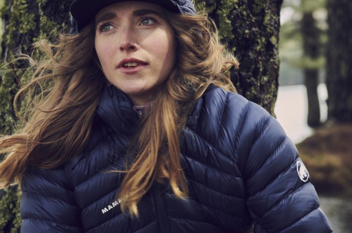 Abbigliamento sportivo Mammut Persona con un piumino Mammut