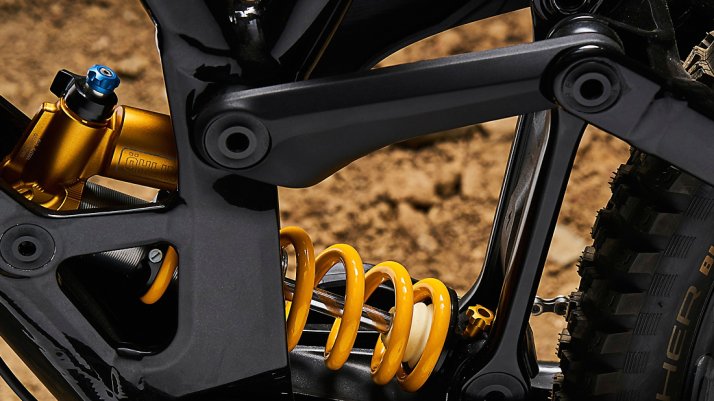 ÖHLINS TTX ammortizzatore bobina su Specialized Demo bici downhill