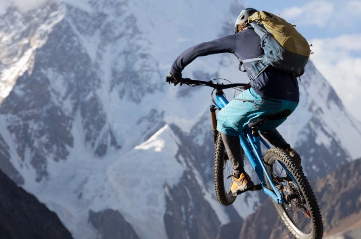 Mochilas y Equipamiento Outdoor Deuter