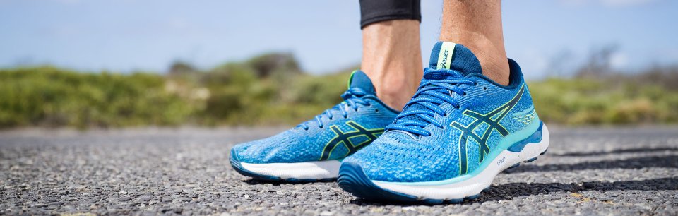asics - Calzado para correr y ropa activa