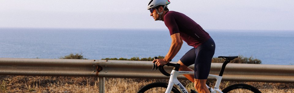 Santini: Italiaanse fiets- en triatlonkleding van wereldniveau