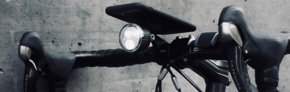 Cellulare su un porta cellulare SP Connect