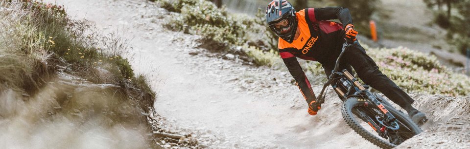O'Neal – MTB oblačila, ščitniki in kolesarski dodatki