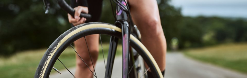 Continental Rennradreifen mit Tanwall montiert an einem Roadbike im Sommer.Reifen - Am Rennrad und MTB immer die richtige Wahl