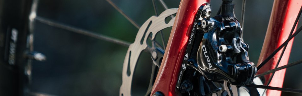 Primo piano sui freni di una bici