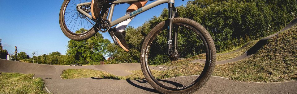 DMR - Pedali, telai, manopole e manubri per MTB