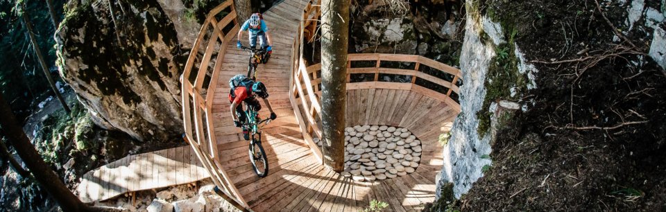 Crankbrothers: pedali, scarpe, ruote e attrezzi