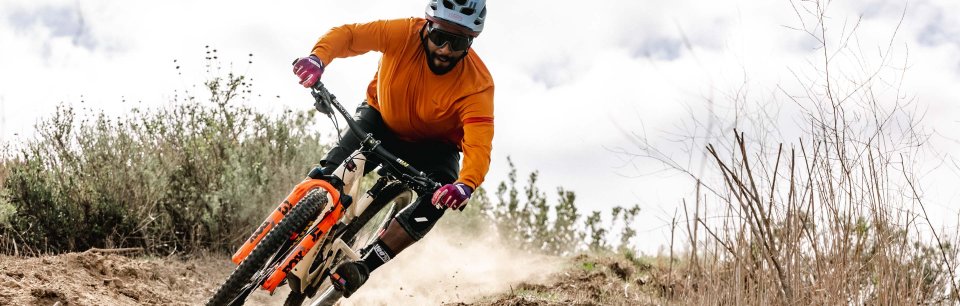 FOX Factory – Fourches suspendues, amortisseurs et tiges de selle Vario de haute qualité