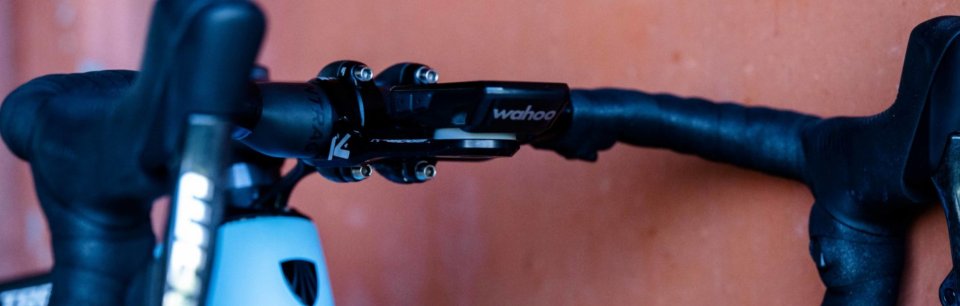 Supporto per manubrio montato sul manubrio